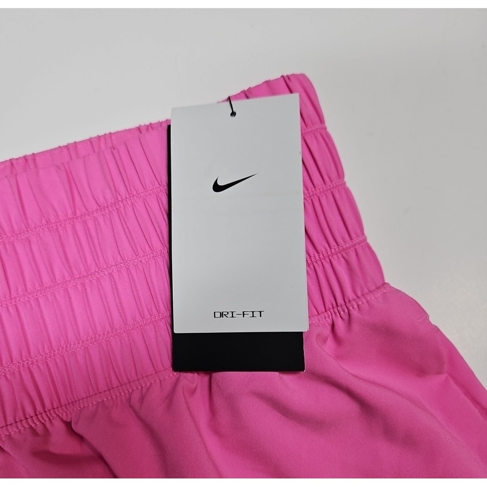 Nike Dri-FIT Womens Pink High Rise Lined Training Shorts Pockets Size Medium NWT - Picture 3 of 9